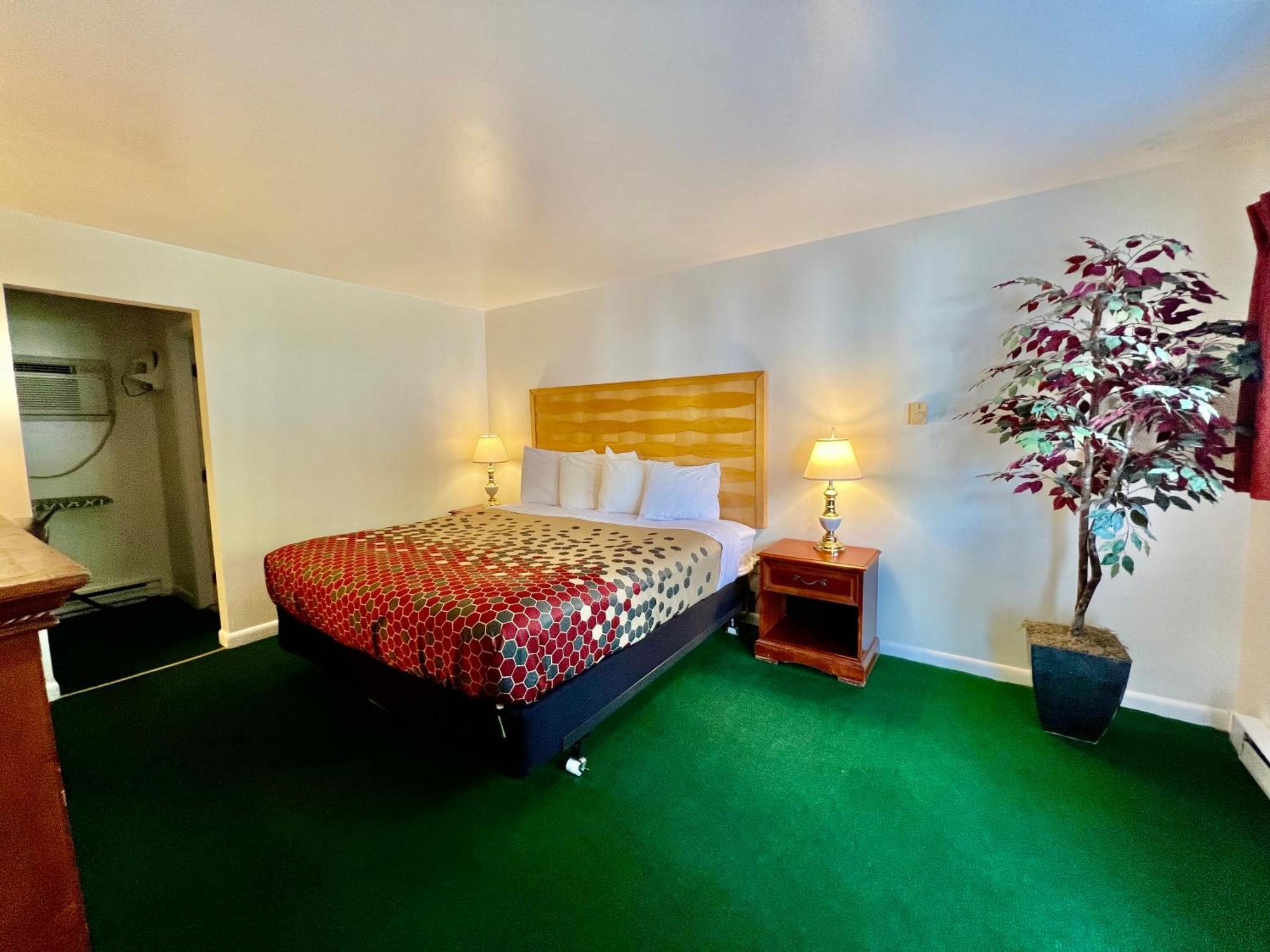 Rodeway Inn & Suites Brunswick Near Hwy 1 Buitenkant foto