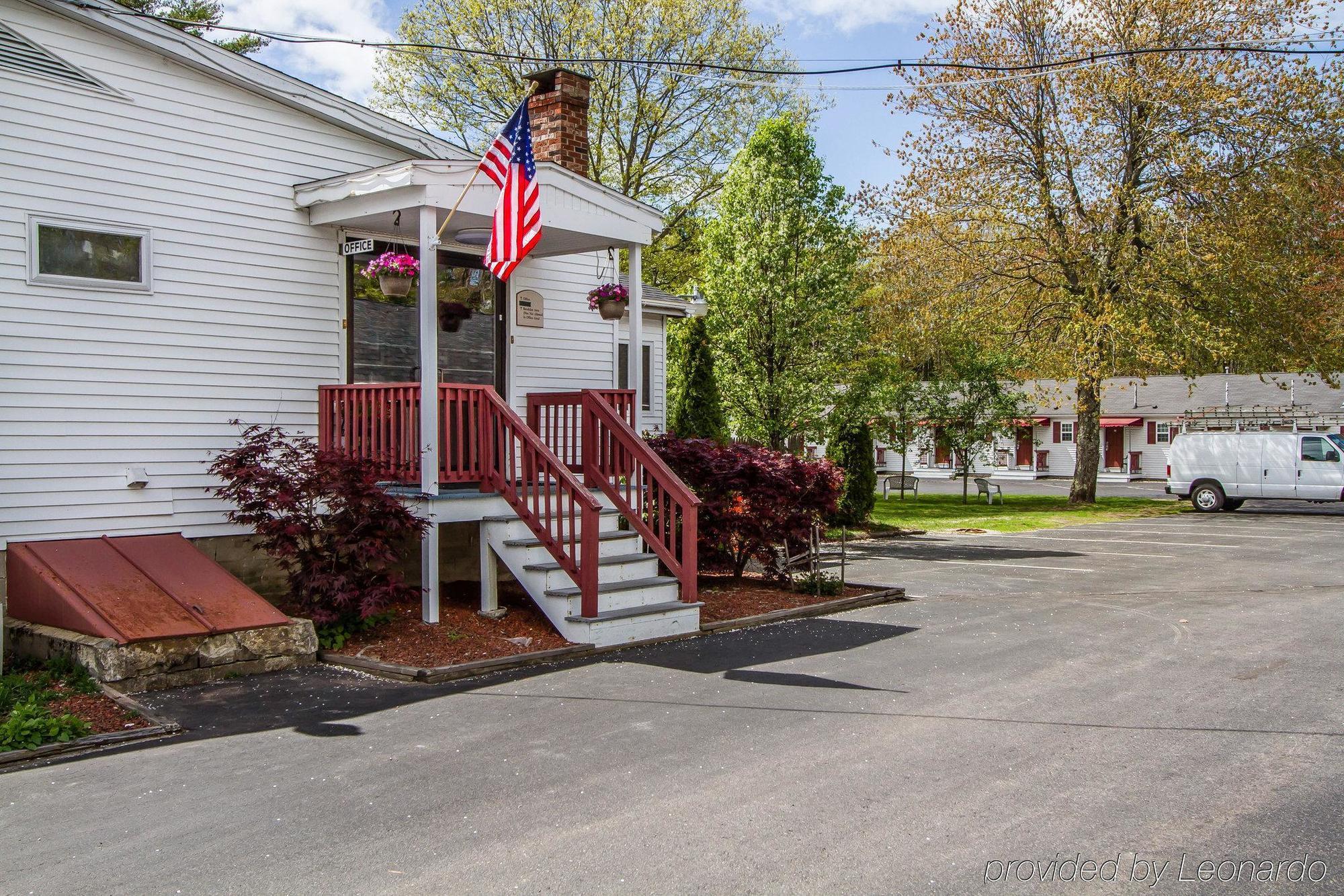 Rodeway Inn & Suites Brunswick Near Hwy 1 Buitenkant foto